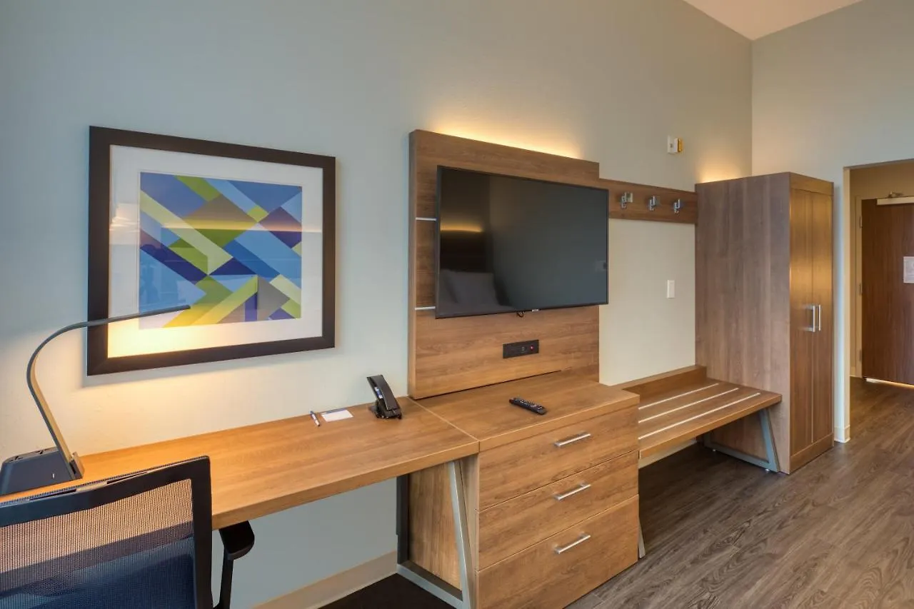 Holiday Inn Express & Suites - Charlotte - South End By Ihg